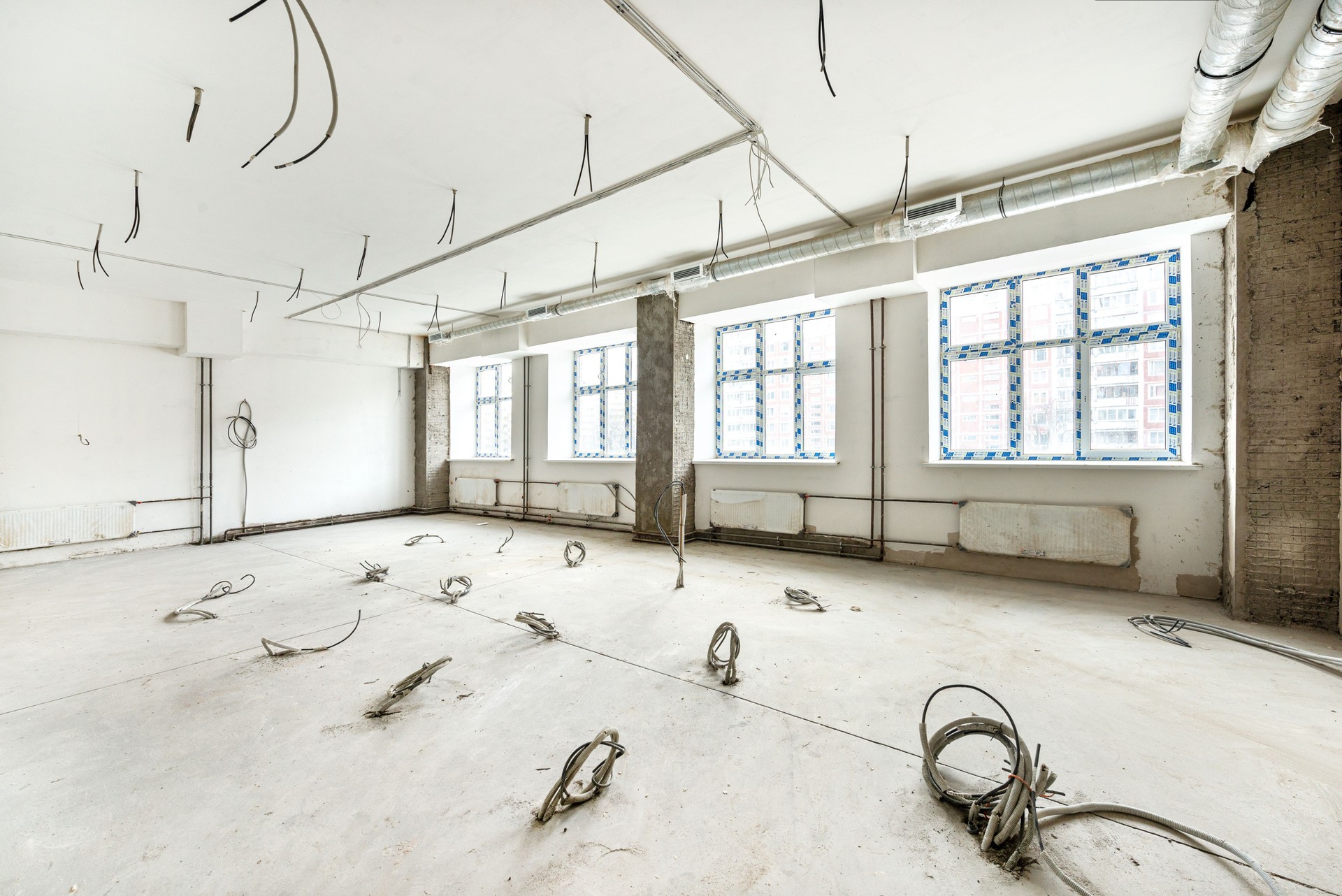 Finish of rough repair of bright modern apartment